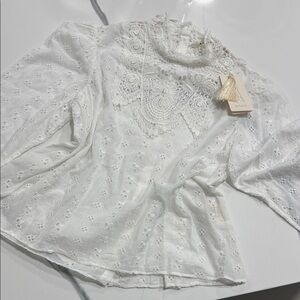 Doen Ivory Embroidered Blouse